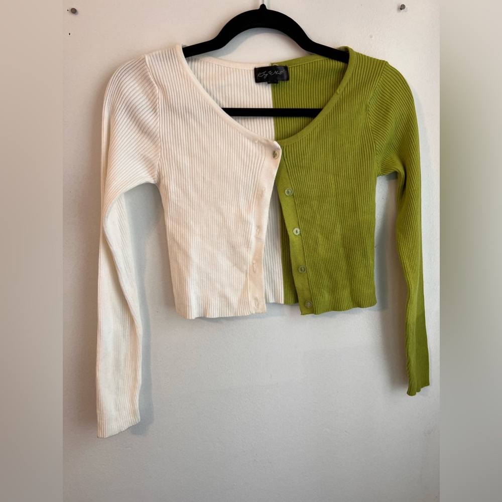 Green/white crop sweater